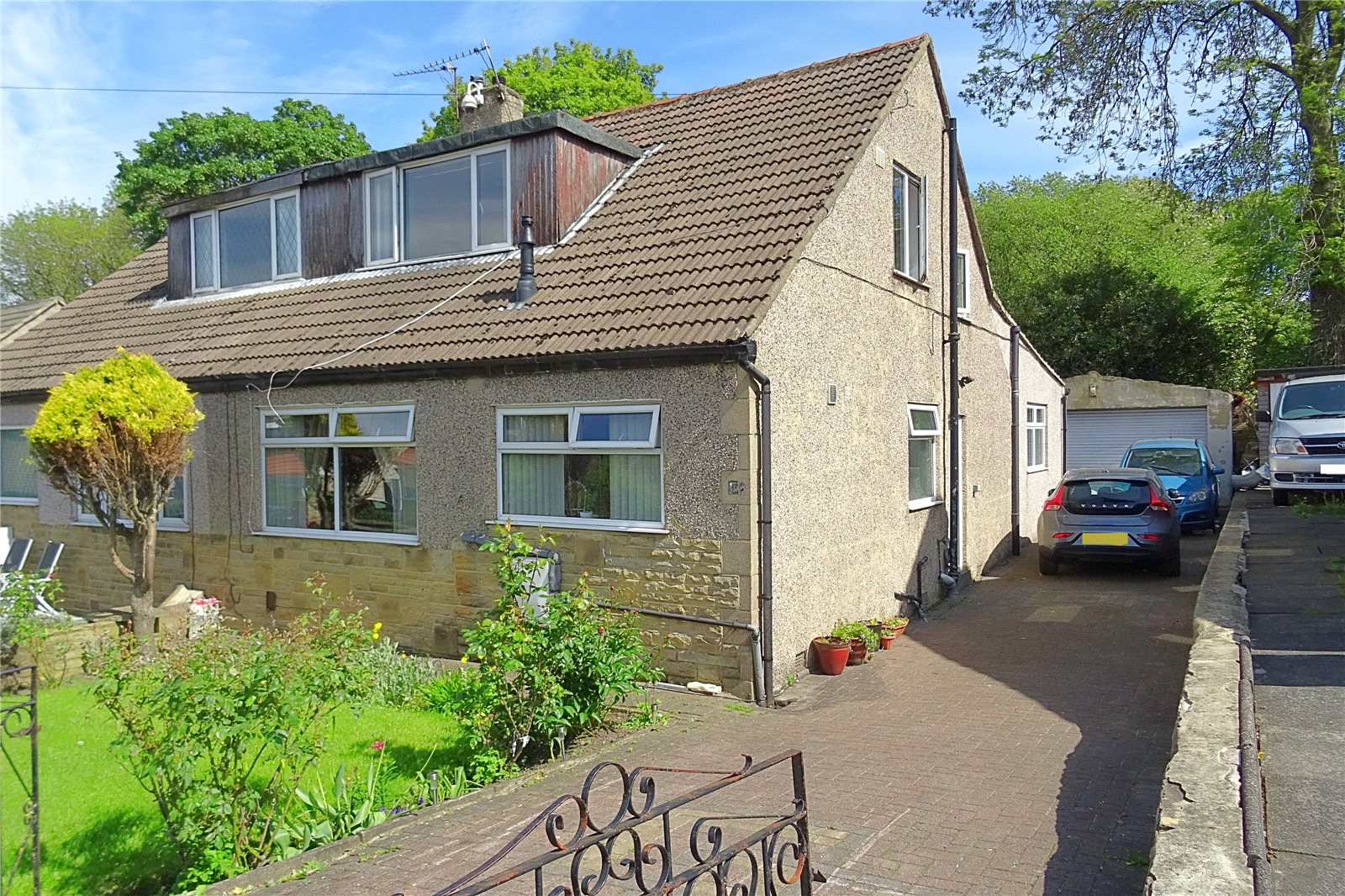 Whitegates Bradford 5 bedroom Bungalow For Sale in Cecil Avenue