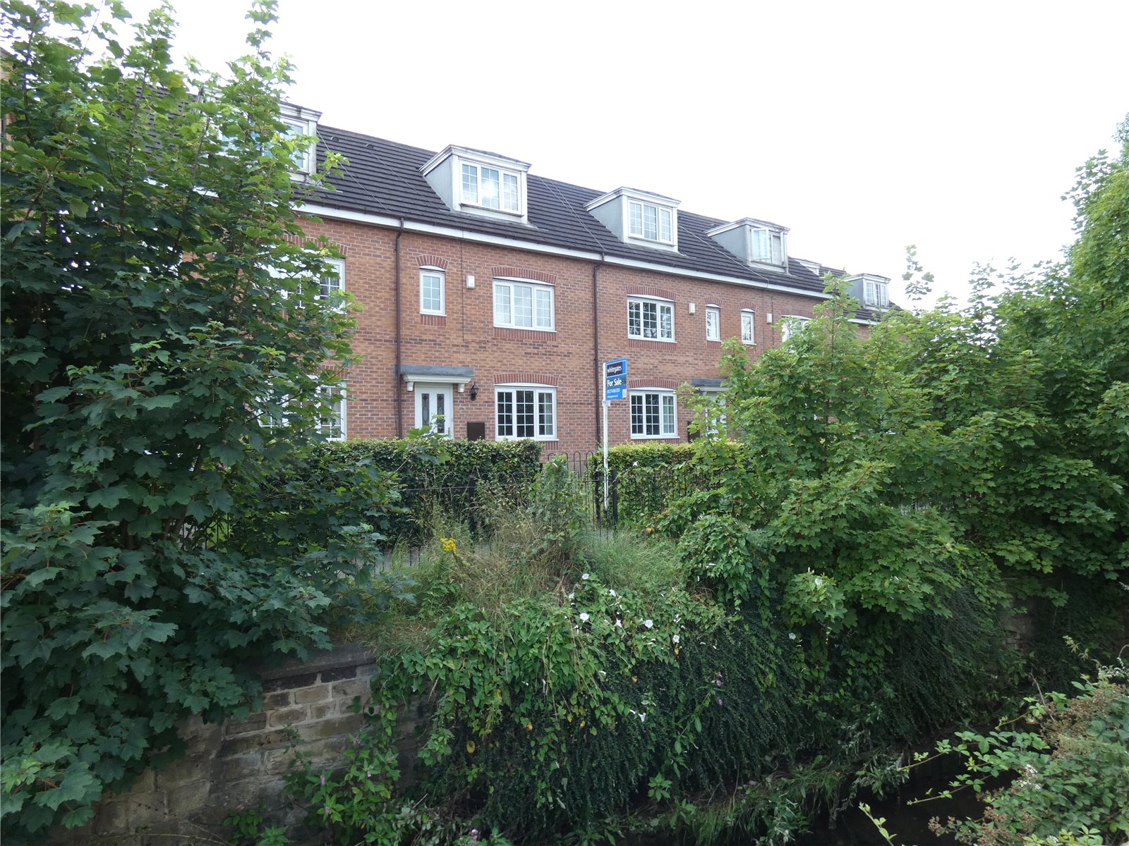 Whitegates Cleckheaton 4 bedroom House SSTC in Radulf Gardens, Liversedge