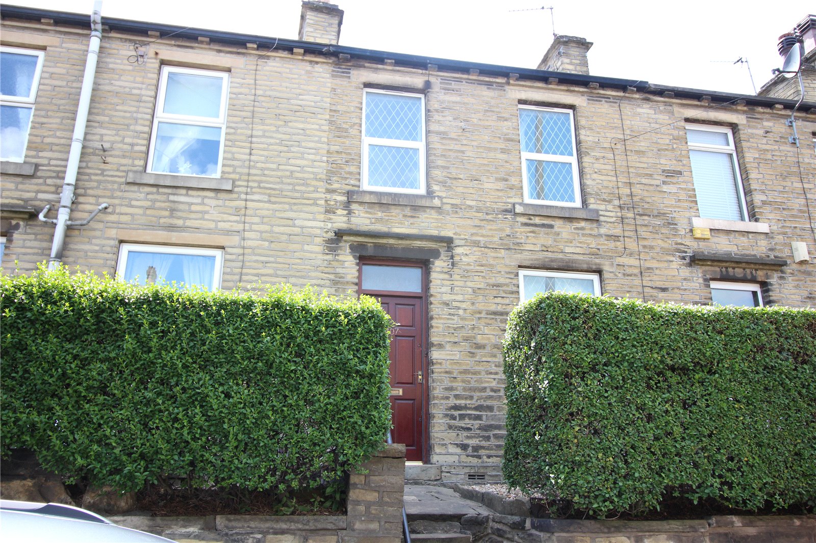 Whitegates Brighouse 2 bedroom House SSTC in Halifax Road, Hove Edge