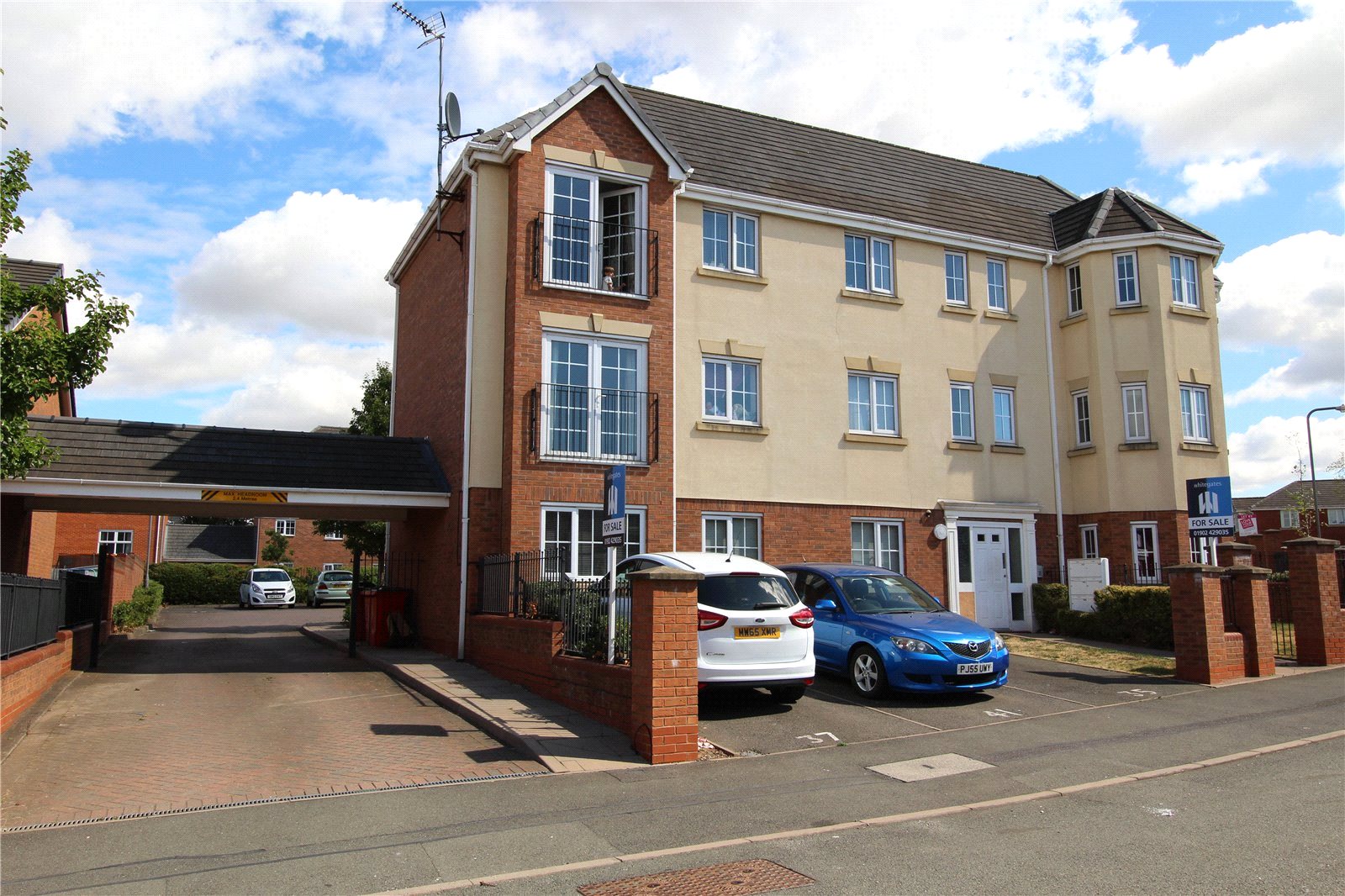 Whitegates Wolverhampton 2 bedroom Flat For Sale in Purcell Road