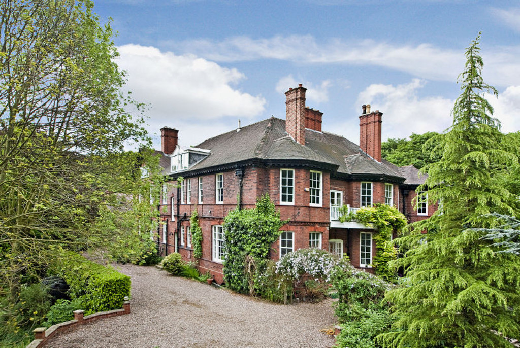 Martin & Co Pontefract 6 bedroom SemiDetached House For Sale in