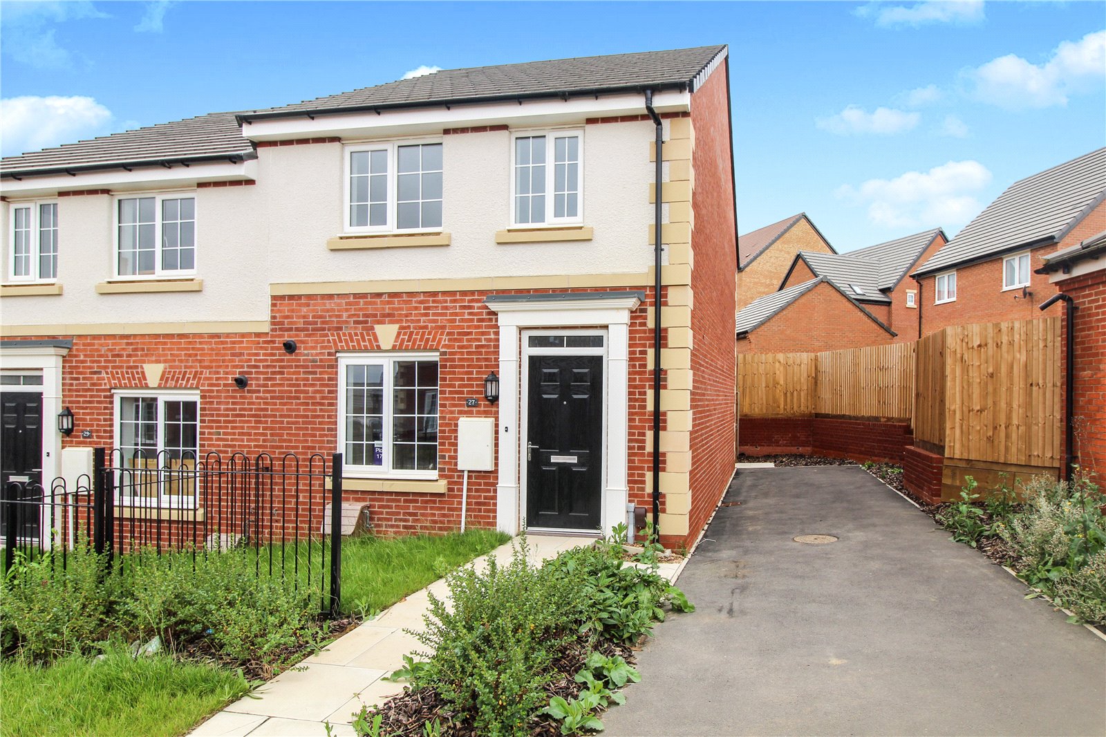 Whitegates Leicester 3 bedroom House SSTC in Hackness Road, Hamilton