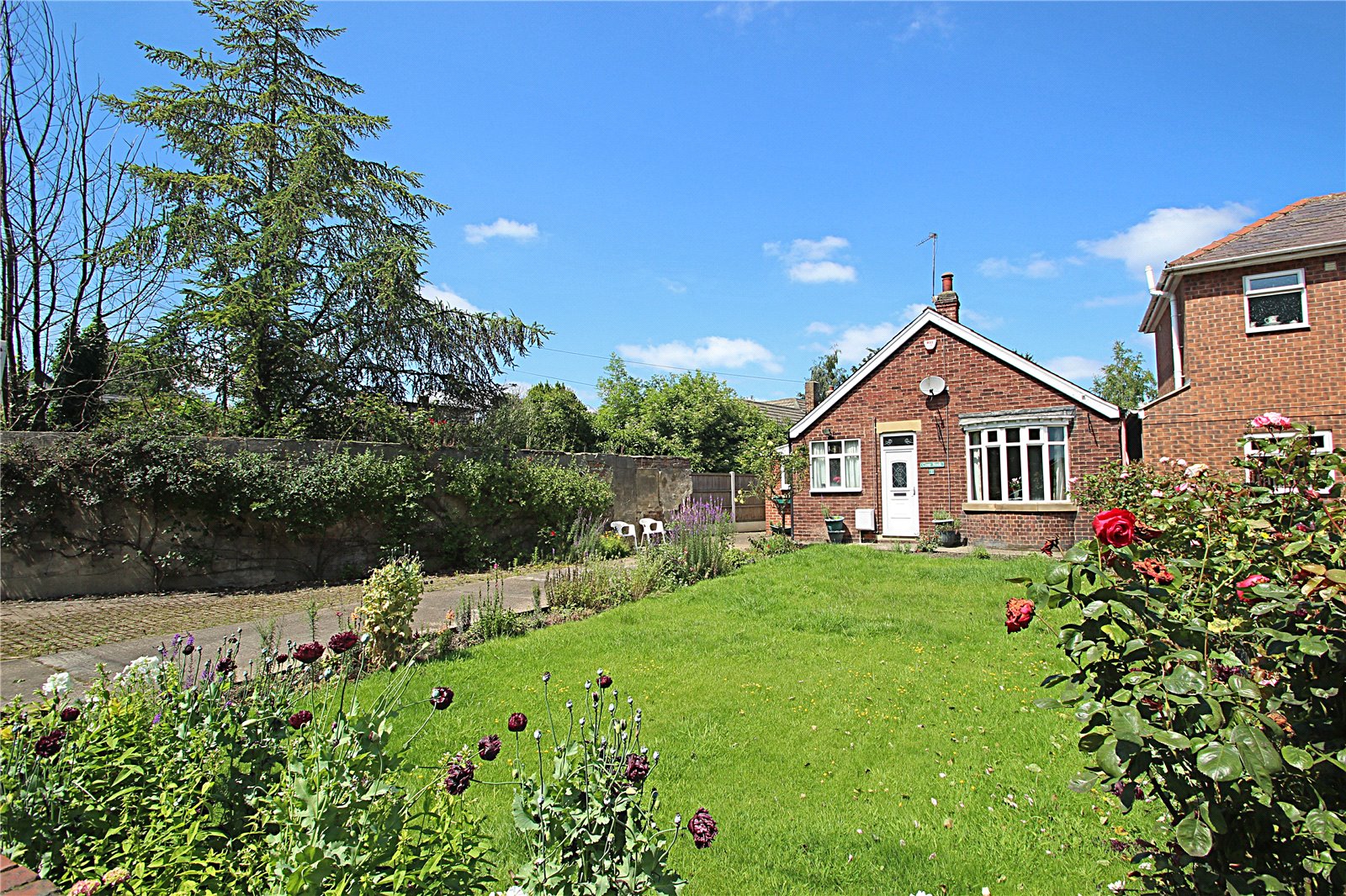 Whitegates Hemsworth 2 bedroom Bungalow For Sale in Barnsley Road
