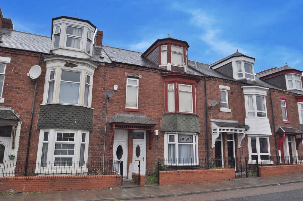 Martin & Co Sunderland 2 bedroom Ground Floor Flat Let in Dean Road