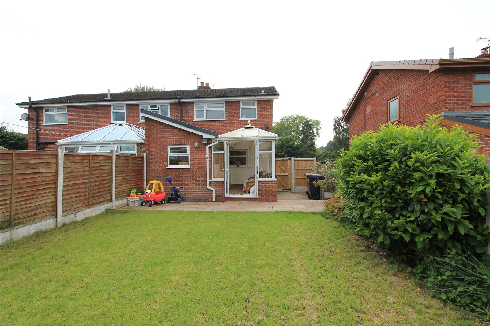 Whitegates Crewe 3 bedroom House For Sale in Primrose Avenue Haslington