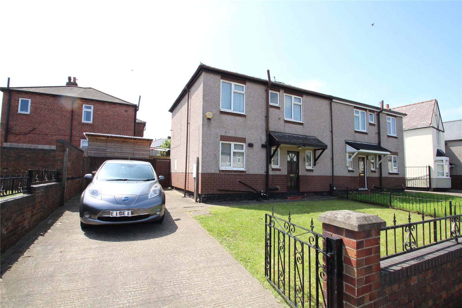 Whitegates Pontefract 3 bedroom House SSTC in Graham Drive, Airedale