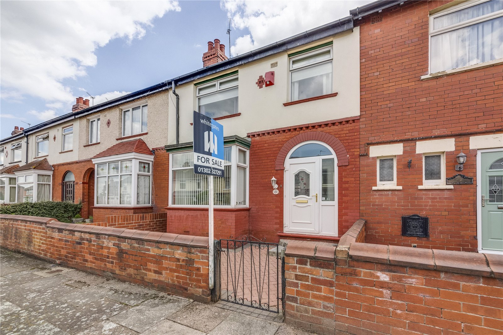 Whitegates Doncaster 3 bedroom House SSTC in Lifford Road, Doncaster