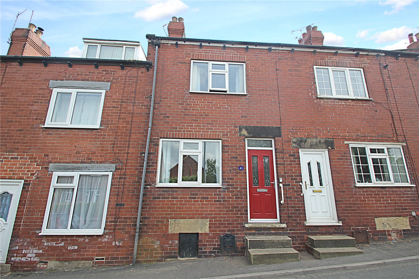 Whitegates Hemsworth 3 bedroom House SSTC in Highfield Road, Hemsworth