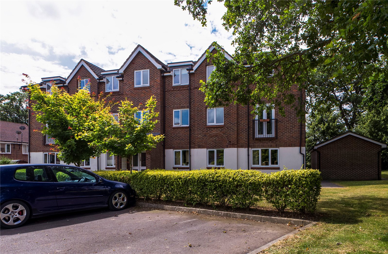 Parkers Spencers Wood 2 bedroom Flat SSTC in Beatty Rise, Spencers Wood