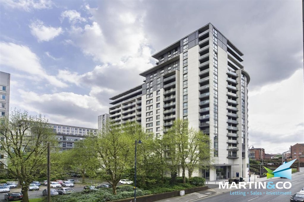 Martin & Co Birmingham City 1 bedroom Apartment Let in Centenary Plaza