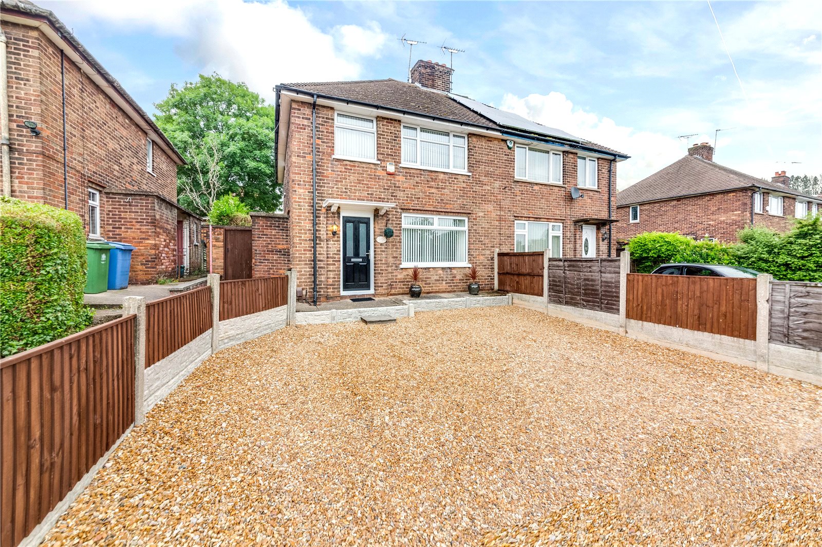 Whitegates Mansfield 3 bedroom House SSTC in Ladybrook Lane, Mansfield