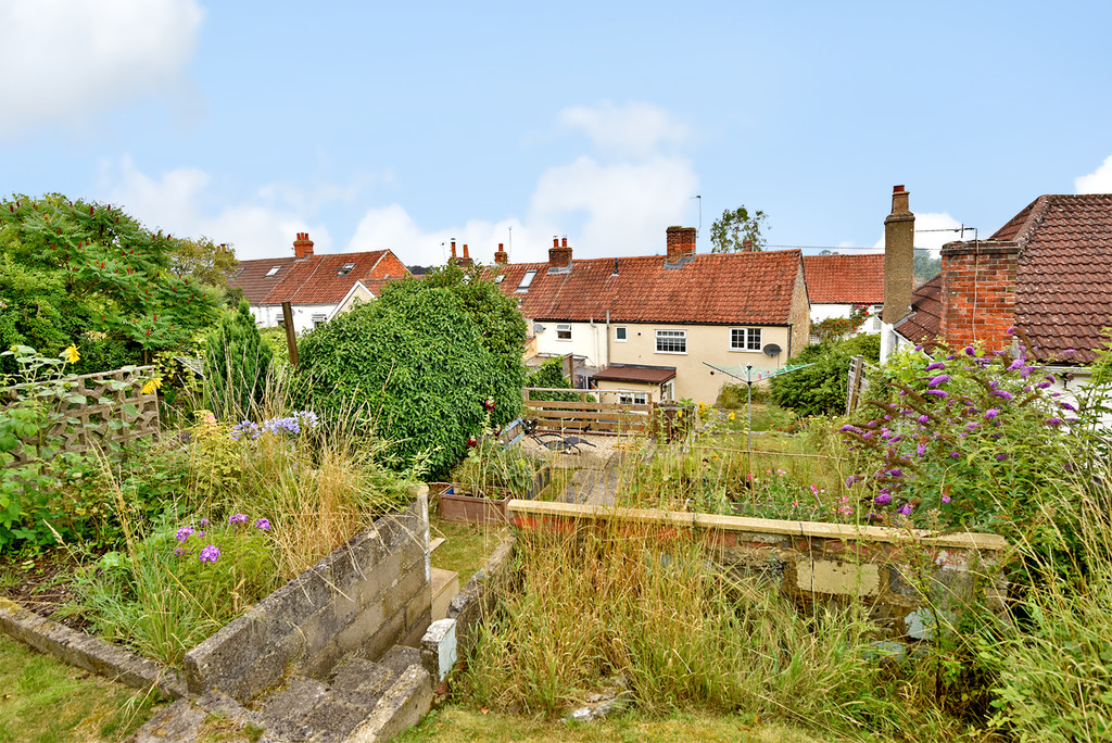 Martin & Co Westbury 2 bedroom Cottage Let in Westbury Leigh, Westbury