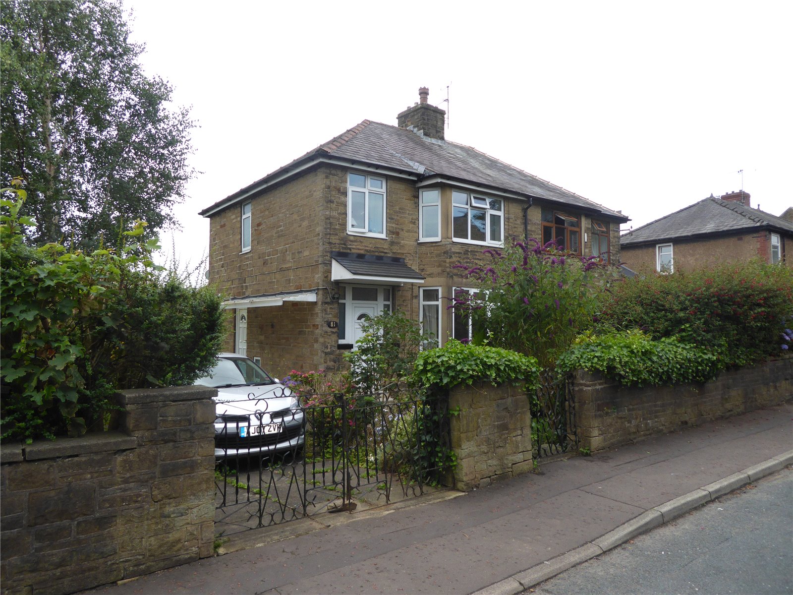 Whitegates Halifax 3 bedroom House For Sale in Beechwood Road