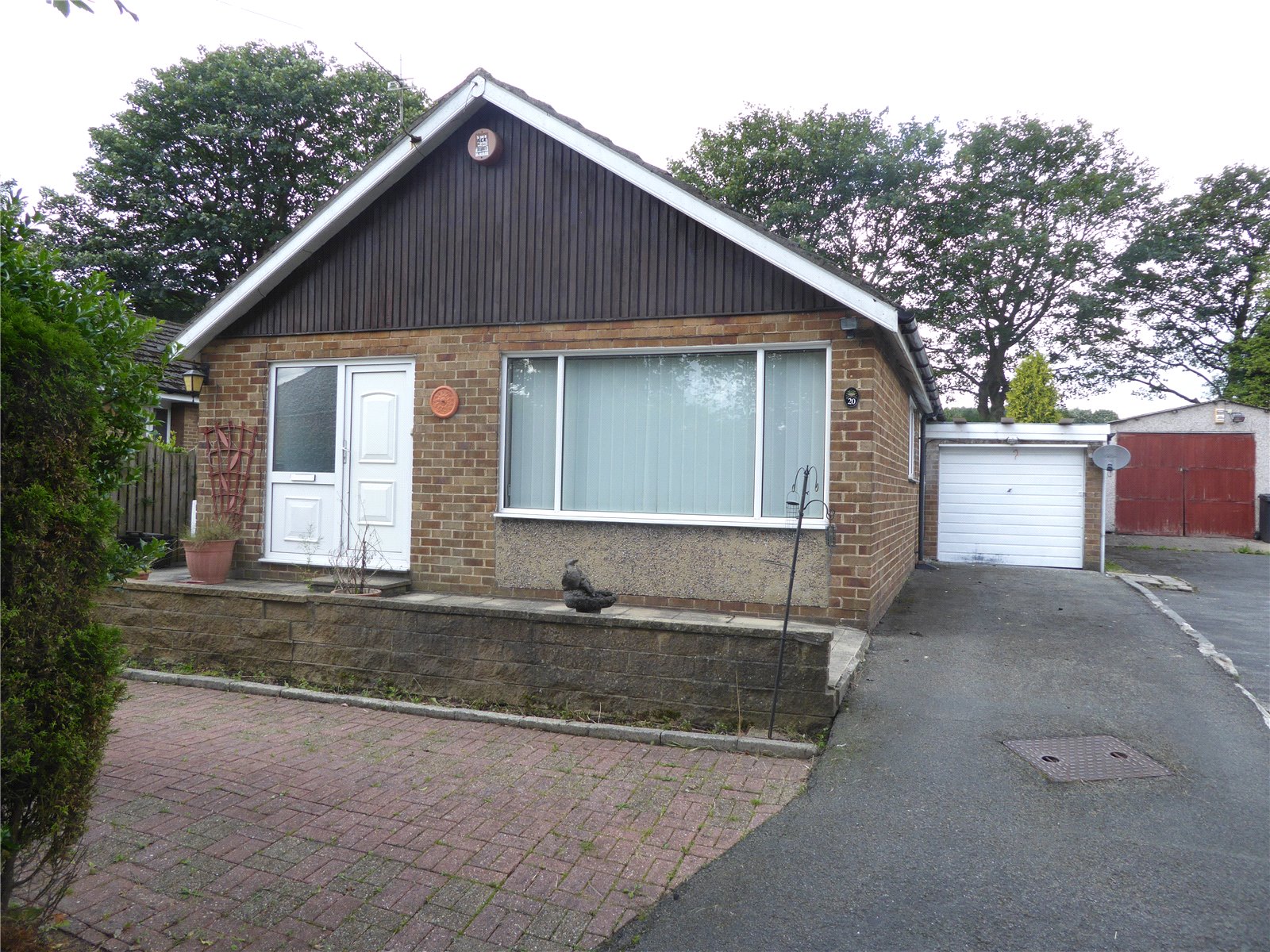 Whitegates Halifax 3 bedroom Bungalow SSTC in Ling Royd Avenue