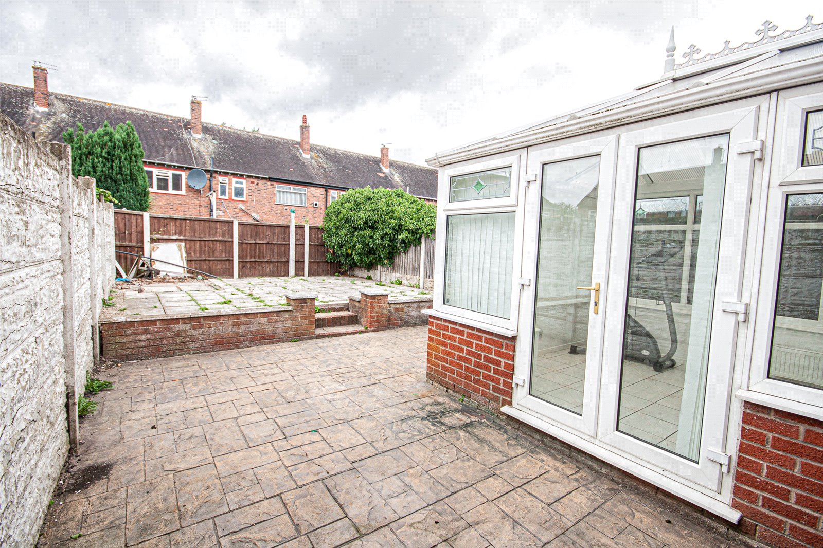 Whitegates Bootle 3 bedroom House SSTC in Close, Netherton