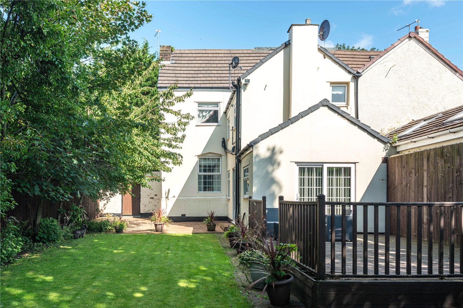 Whitegates Walton Vale 6 bedroom House SSTC in Higher Lane, Fazakerley