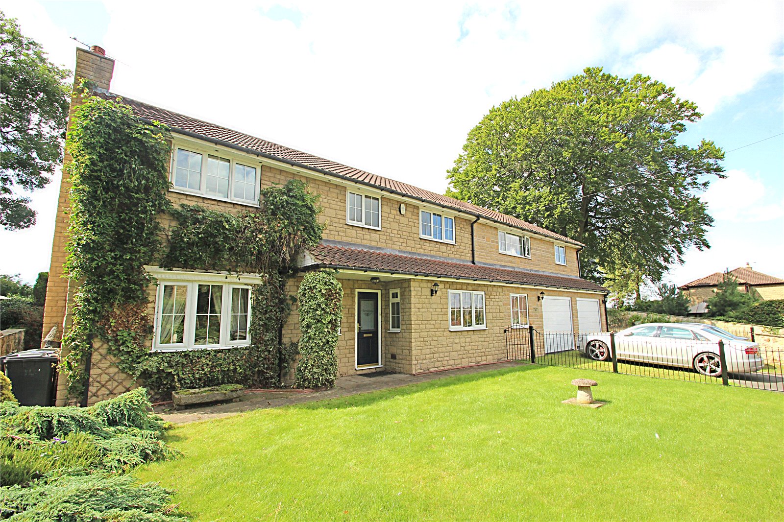 Whitegates Hemsworth 5 bedroom House For Sale in Rectory Close