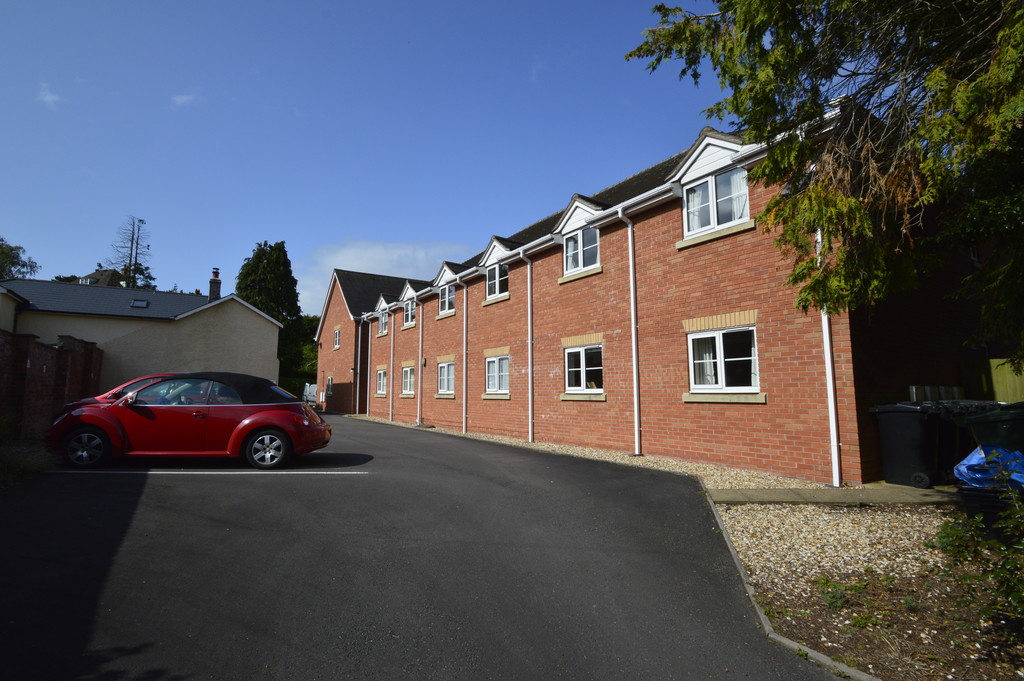 Martin & Co Shrewsbury 2 bedroom Flat Let in Hazler Crescent, Church