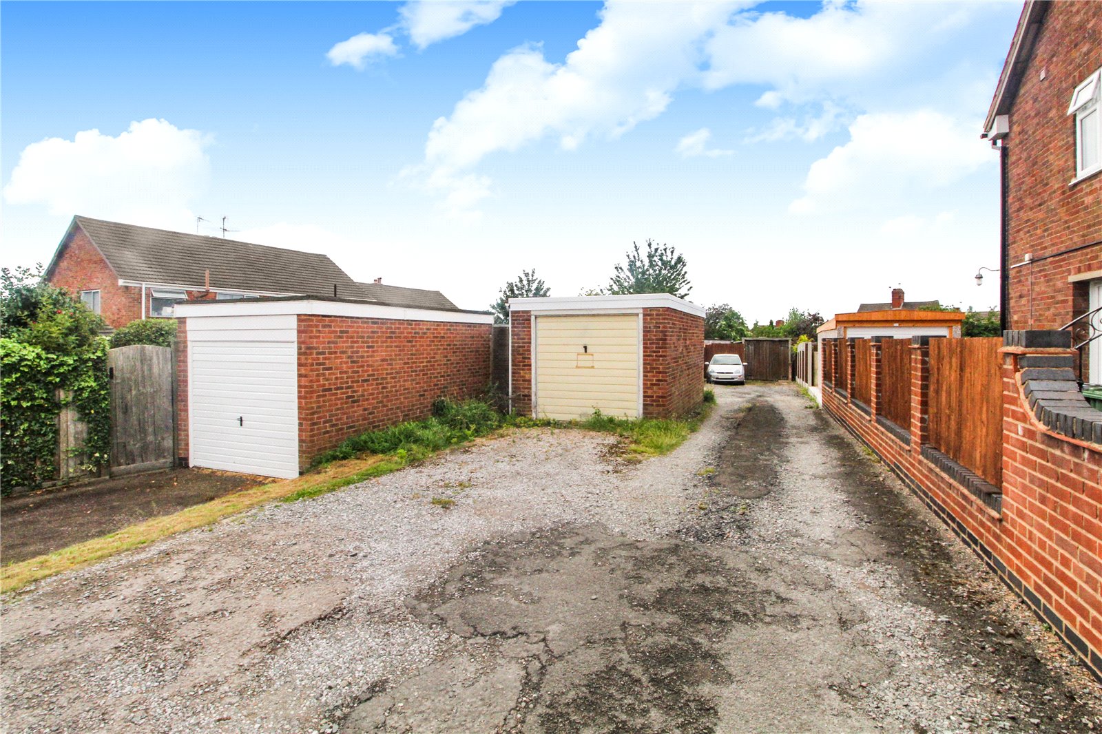 Whitegates Leicester 4 bedroom House SSTC in Dominion Road, Glenfield