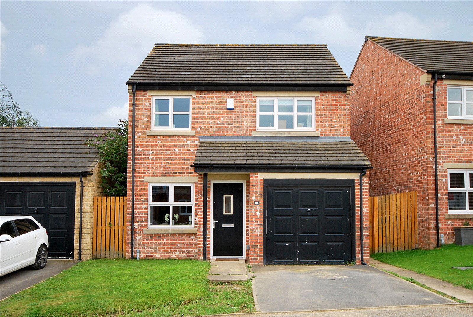 Whitegates Mirfield 3 bedroom House For Sale in Banks Mews, Mirfield