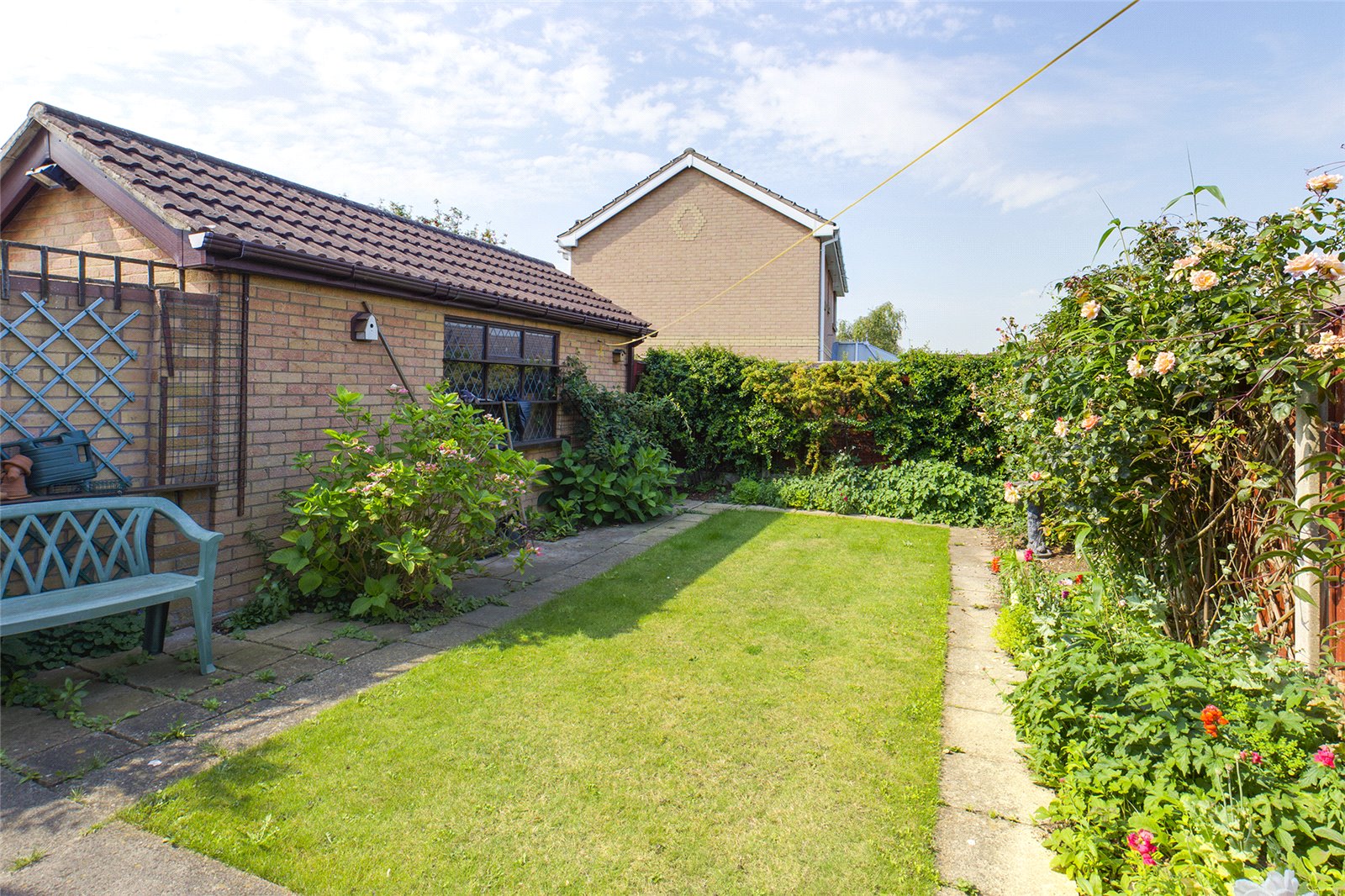 Whitegates Doncaster Bedroom Bungalow Sstc In Meadow Walk Edenthorpe