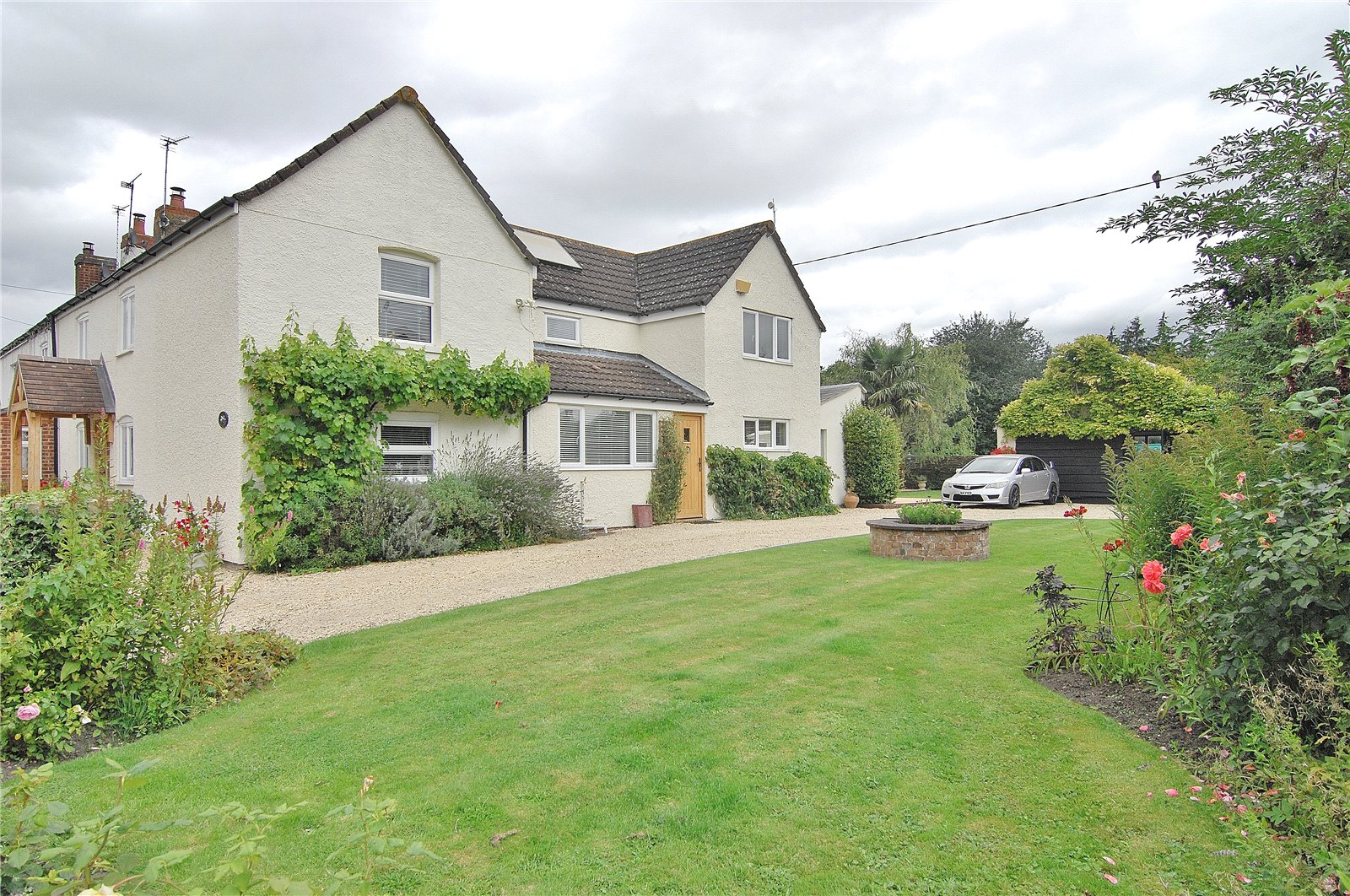 Parkers Stroud 4 Bedroom House For Sale In Daisy Cottages Epney