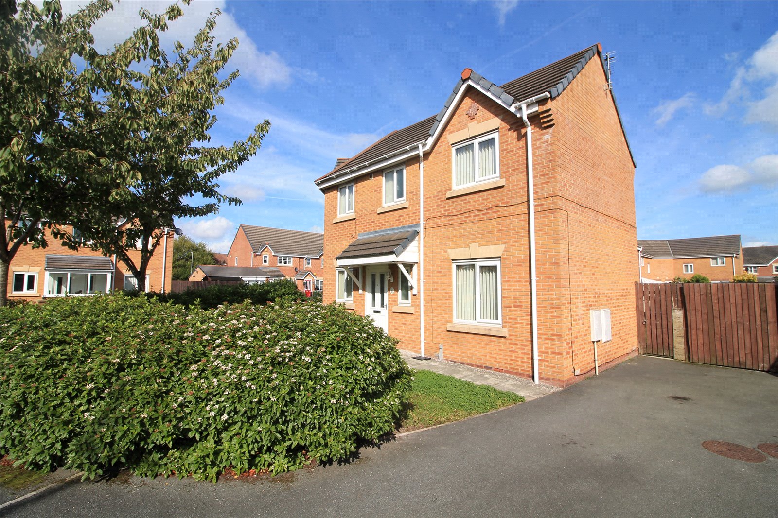 Whitegates Walton Vale 3 bedroom House For Sale in Papillon Drive