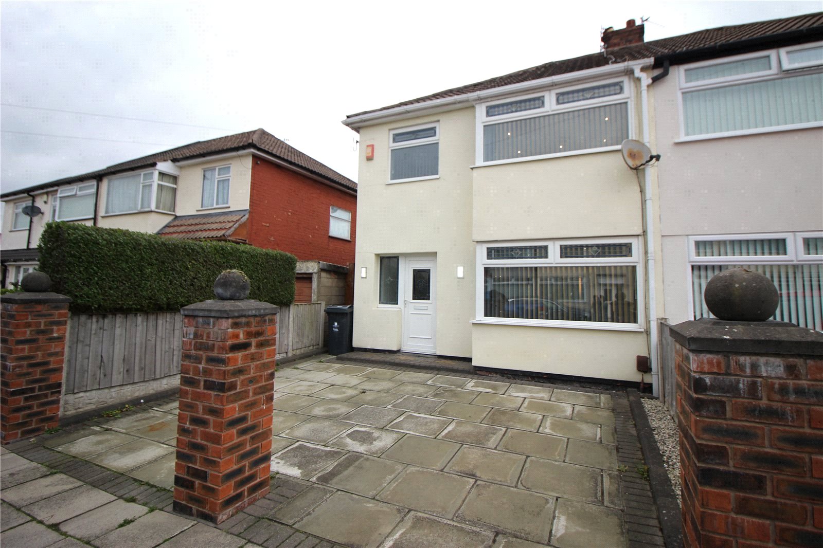 Whitegates Huyton 3 bedroom House SSTC in Hilary Avenue, Liverpool