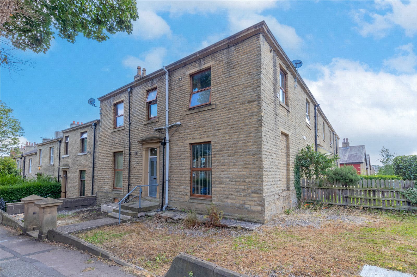 Birkby Hall Road, Birkby, Huddersfield Whitegates