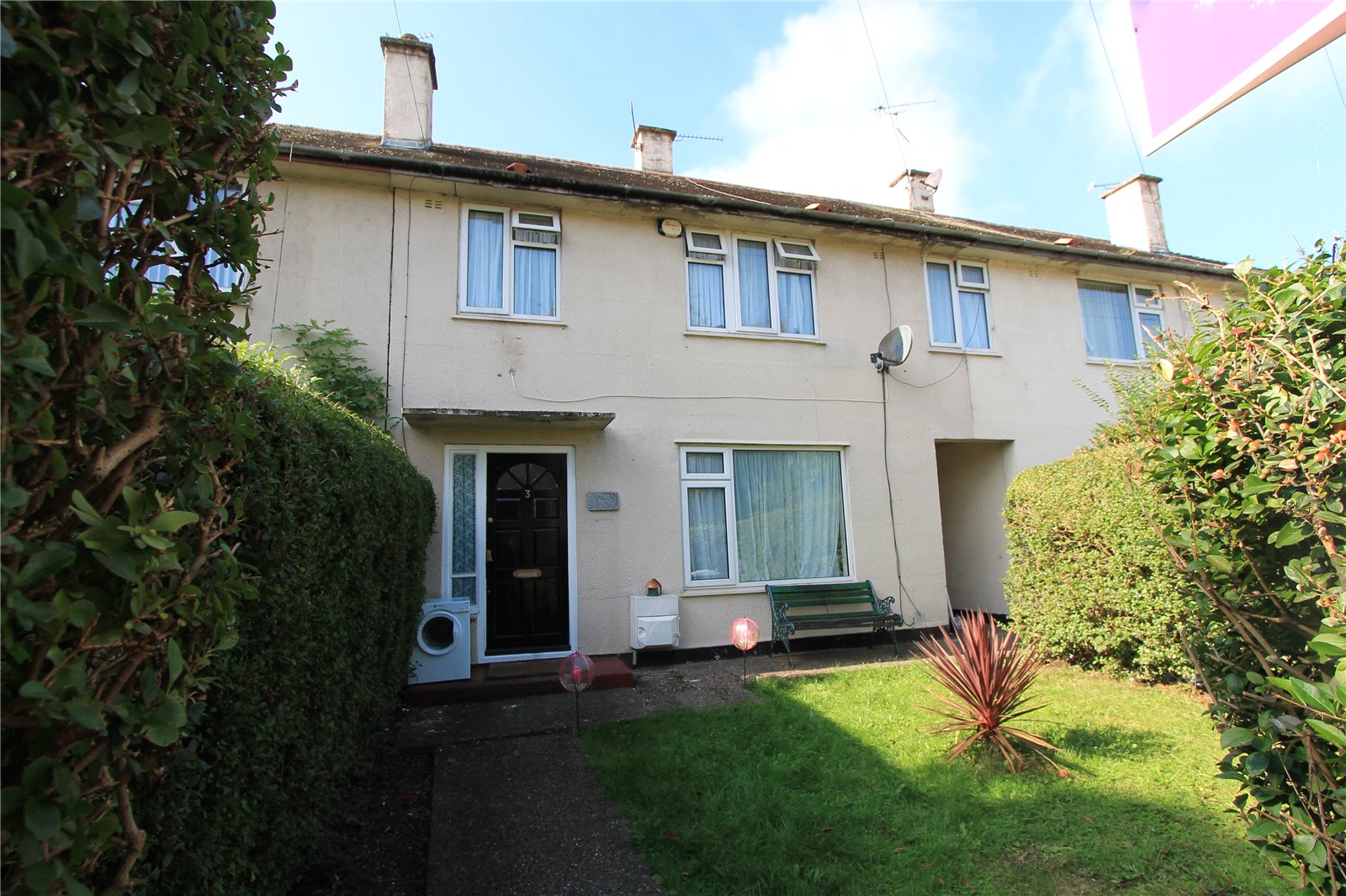 Whitegates Crewe 4 bedroom House SSTC in Hawthorn Grove, Crewe, Cheshire