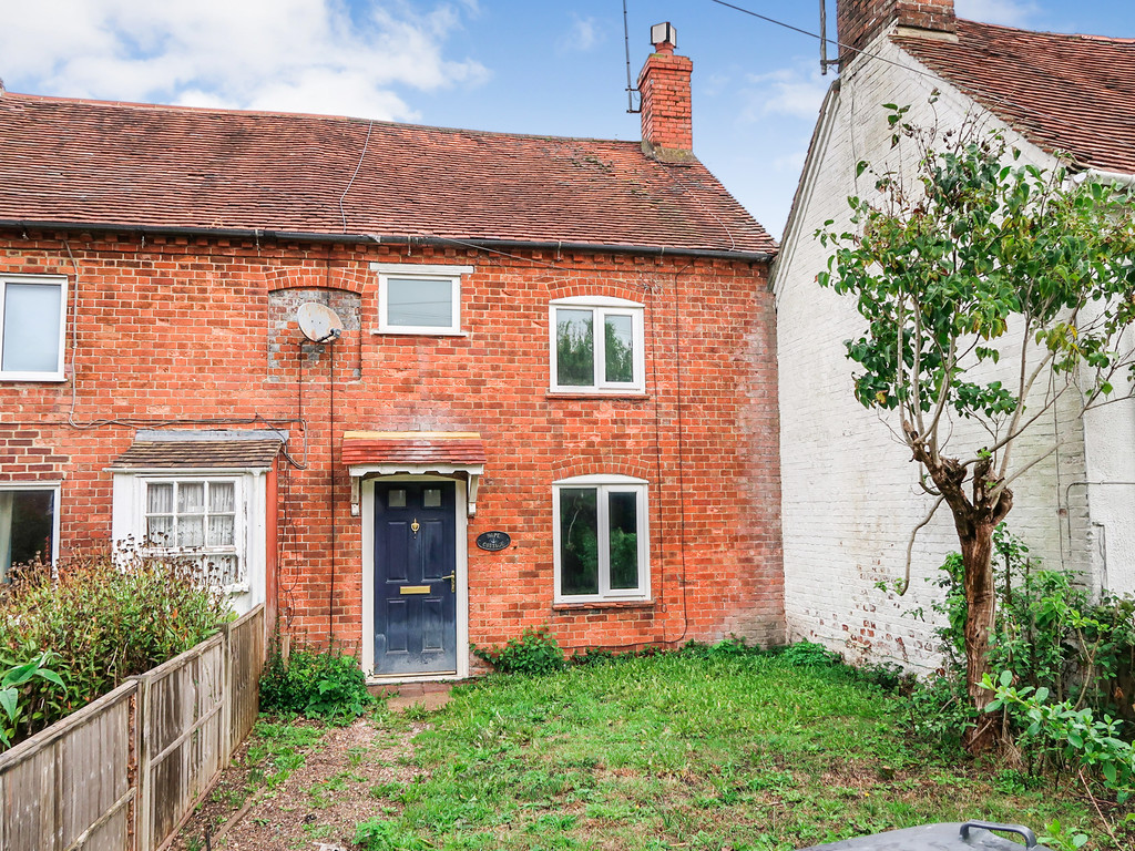 Martin & Co Basingstoke 2 bedroom Terraced House Let in Worting Road