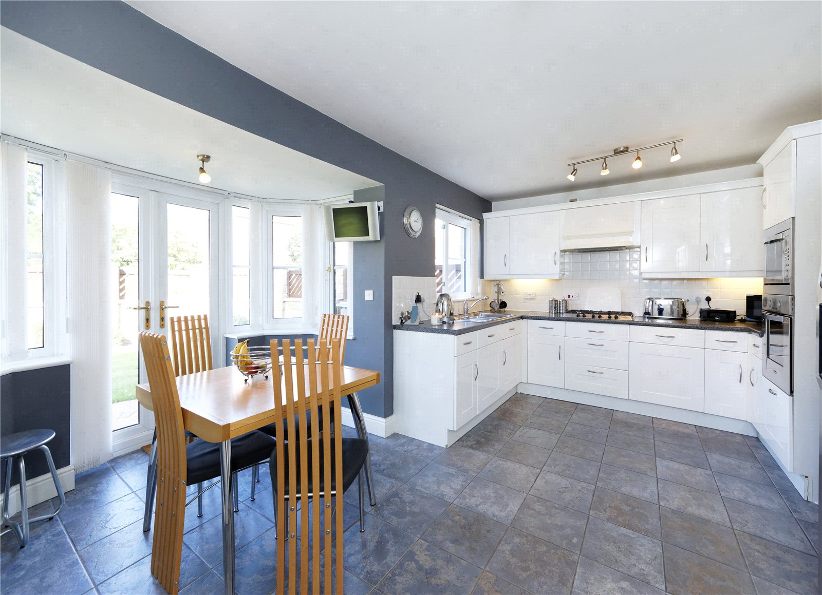 Whitegates Bramley 6 bedroom House SSTC in Stone Croft Court, Oulton, Leeds