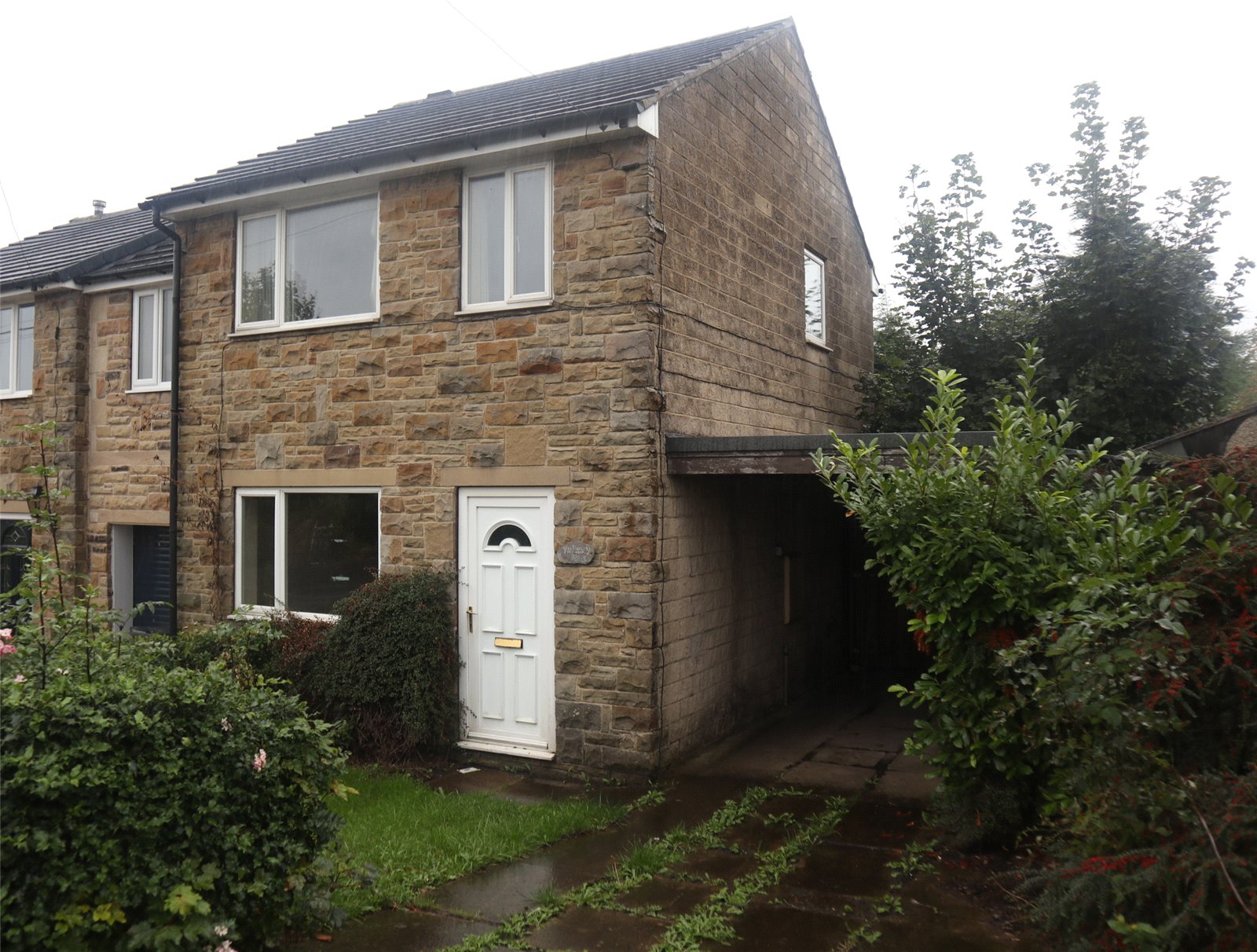 Whitegates Huddersfield 2 bedroom House SSTC in Ryefield Road, Golcar