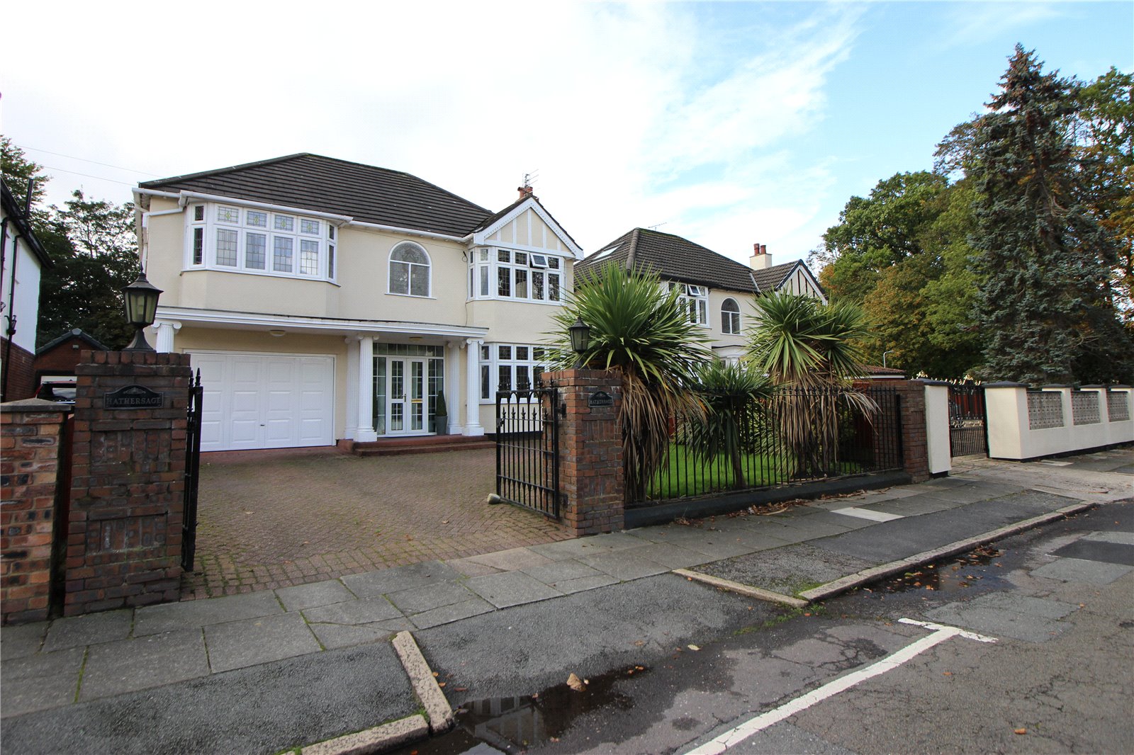 Whitegates West Derby 3 bedroom House For Sale in Whinmoor Road, West