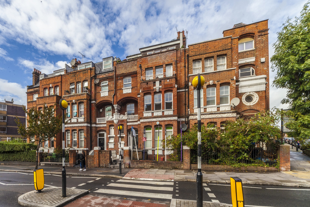Martin & Co Streatham 2 bedroom Ground Floor Flat Let in Quex Road