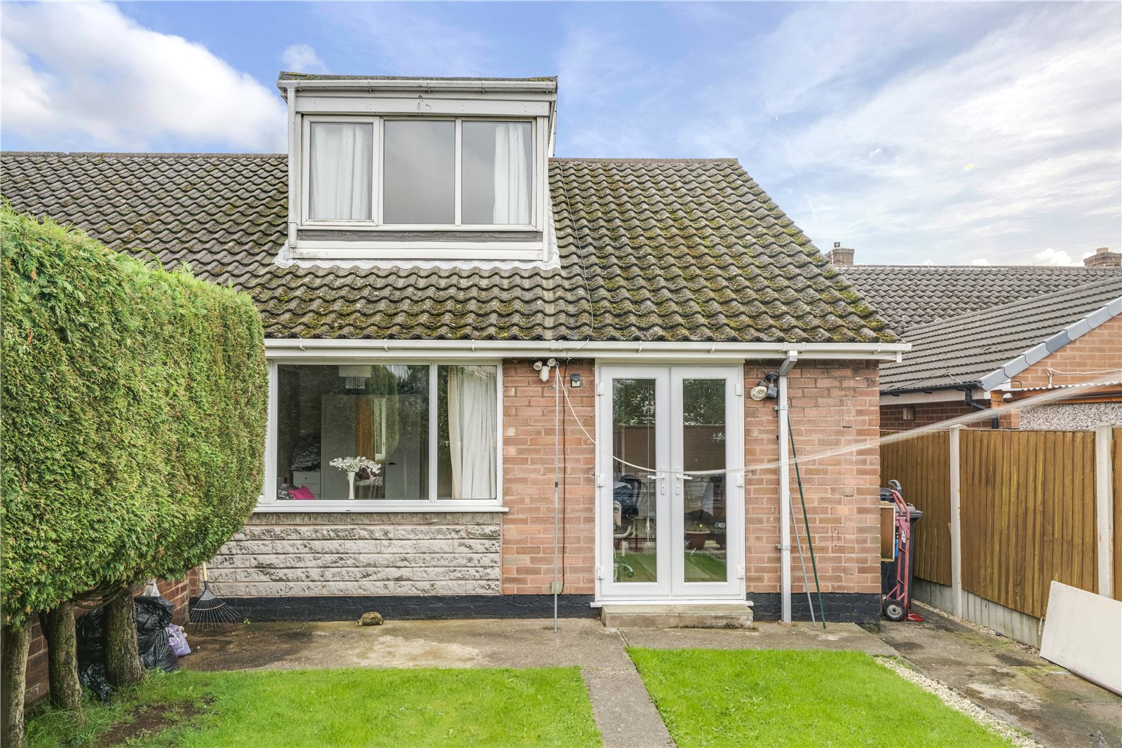 Whitegates Mansfield 3 bedroom Bungalow SSTC in Hardwick Avenue, Skegby