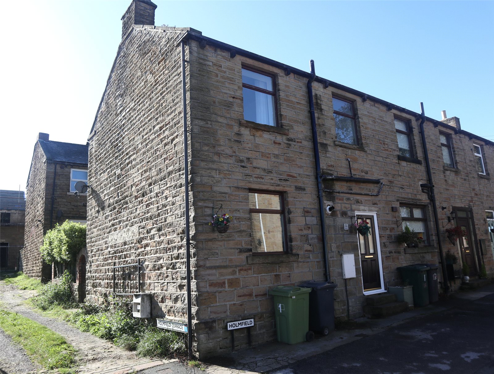 Whitegates Huddersfield 3 bedroom Cottage For Sale in Holmfield
