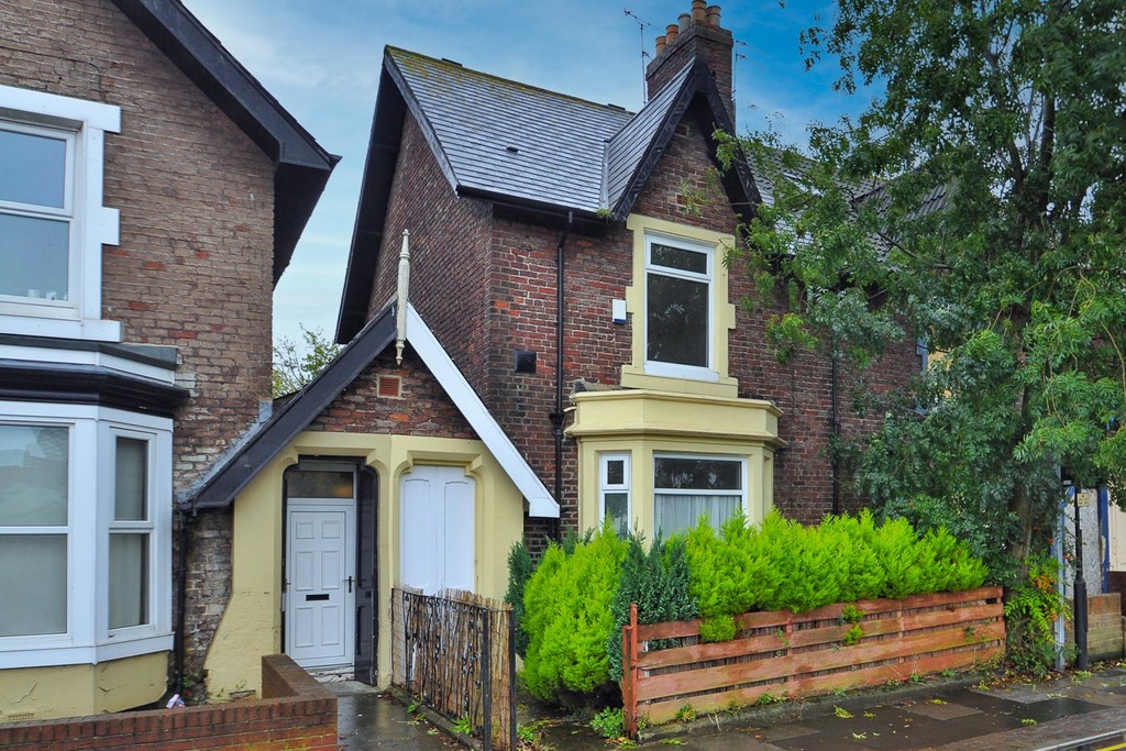 Martin & Co Sunderland 2 bedroom Terraced House To Let in Tunstall