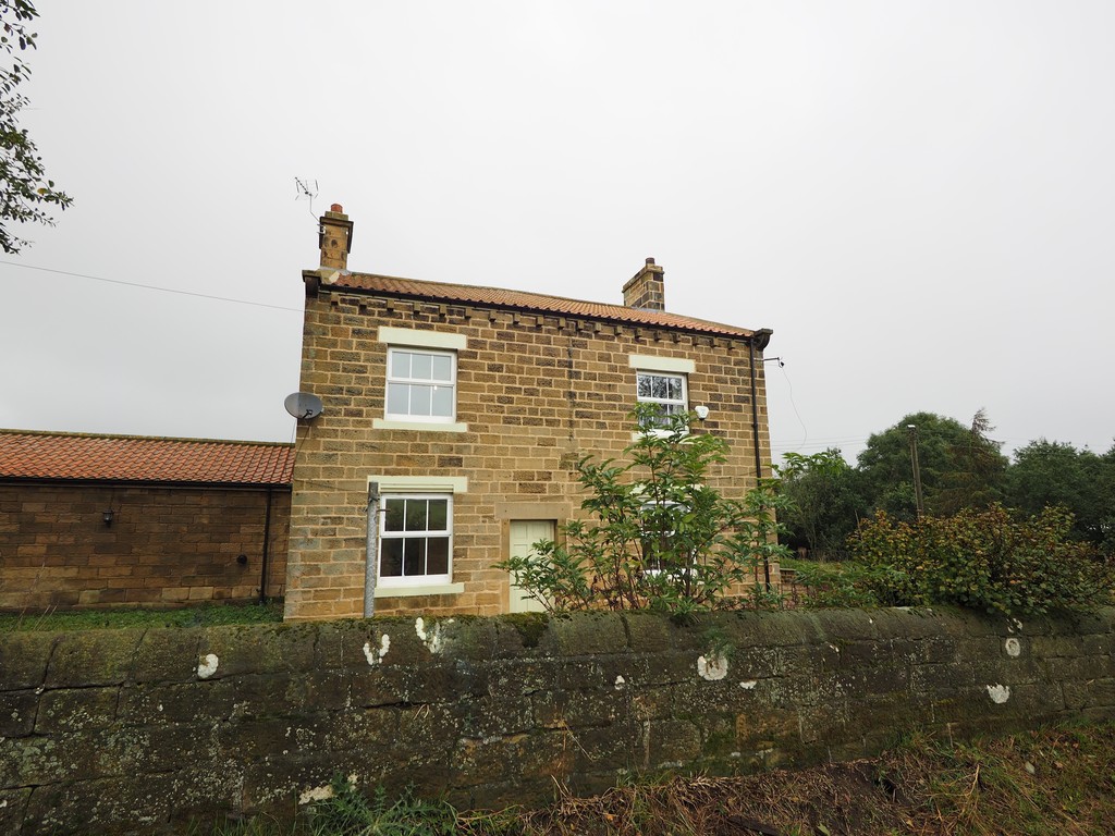 Martin & Co Guisborough 3 bedroom Detached House Let in Old