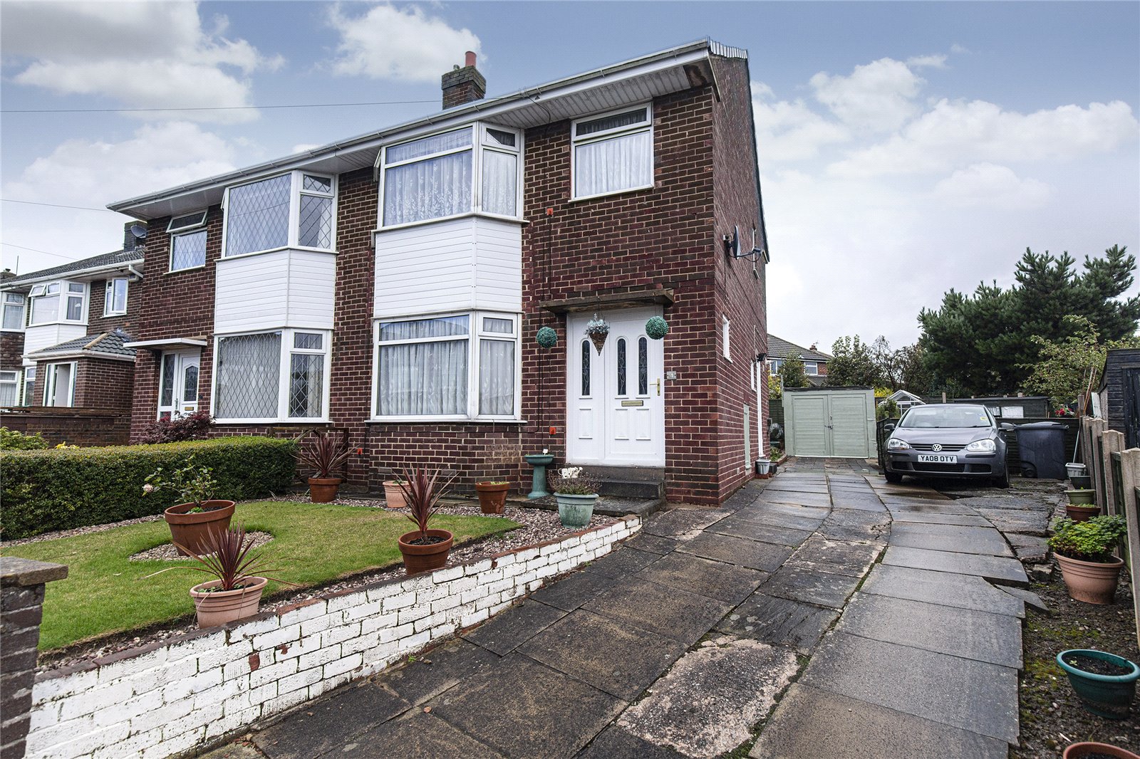 Whitegates Dewsbury 3 bedroom House SSTC in Fern Close, Soothill, Batley