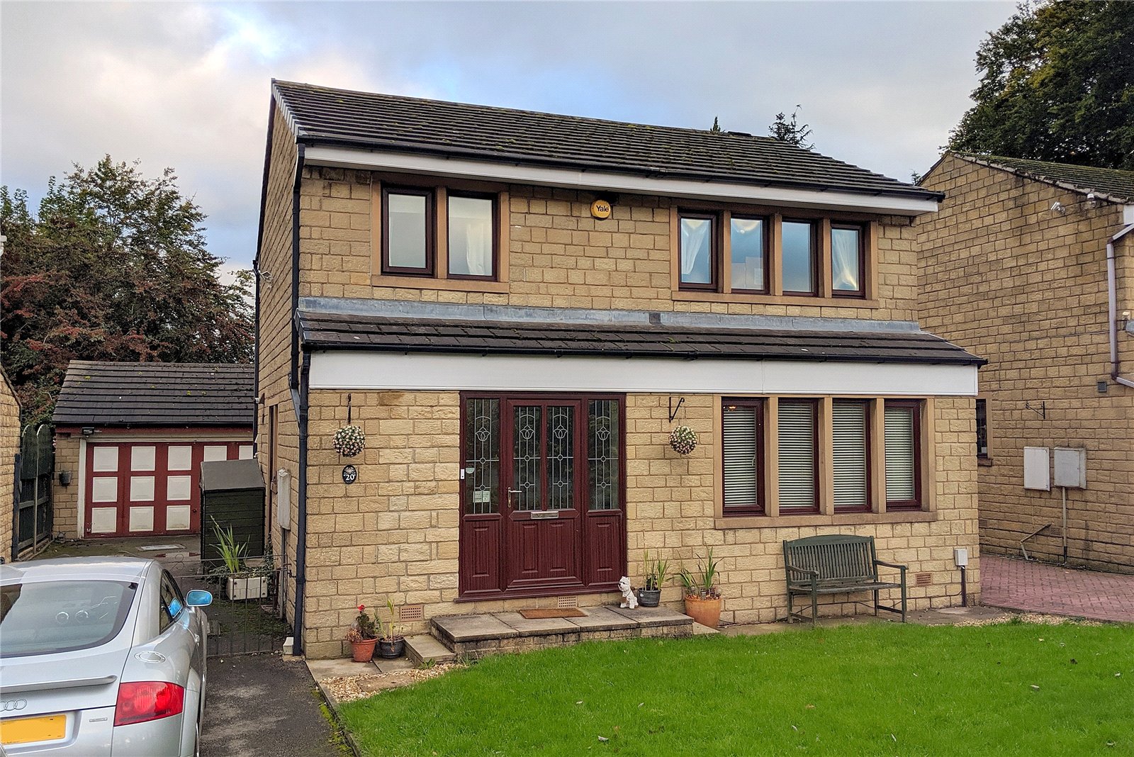 Whitegates Mirfield 4 Bedroom House Sstc In Crowlees Close Mirfield