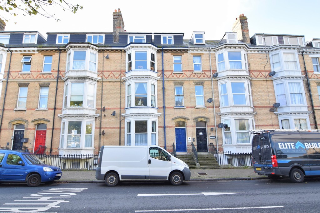 Martin & Co Weymouth 1 bedroom Flat Let in Dorchester Road, Weymouth