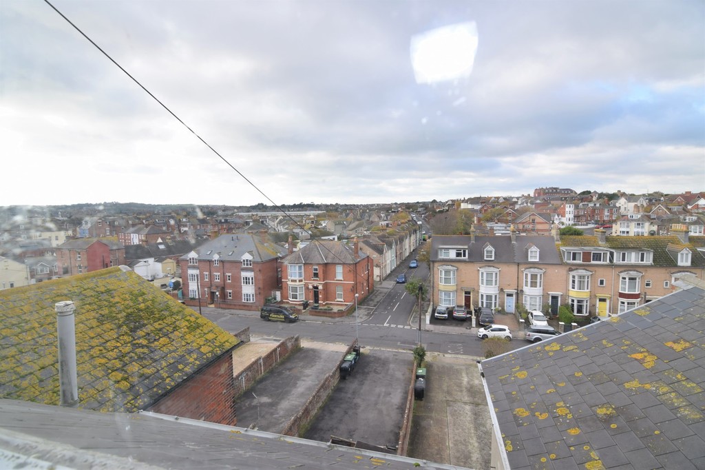 Martin & Co Weymouth 1 bedroom Flat Let in Dorchester Road, Weymouth