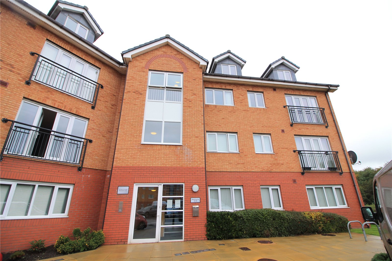 Whitegates Walton Vale 2 bedroom Flat SSTC in Taylforth Close, Walton