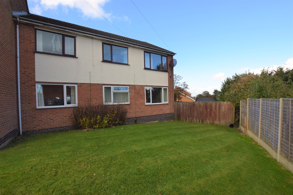 Martin & Co Hinckley 2 bedroom Apartment SSTC in Middlefield Court