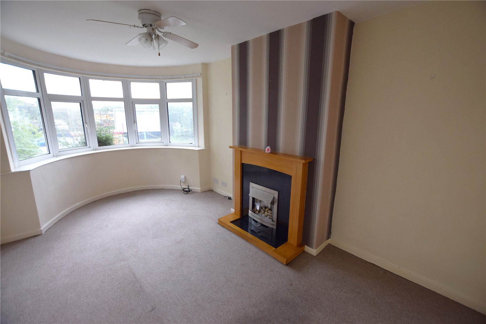 Buy 3 Bedroom House In Leeds