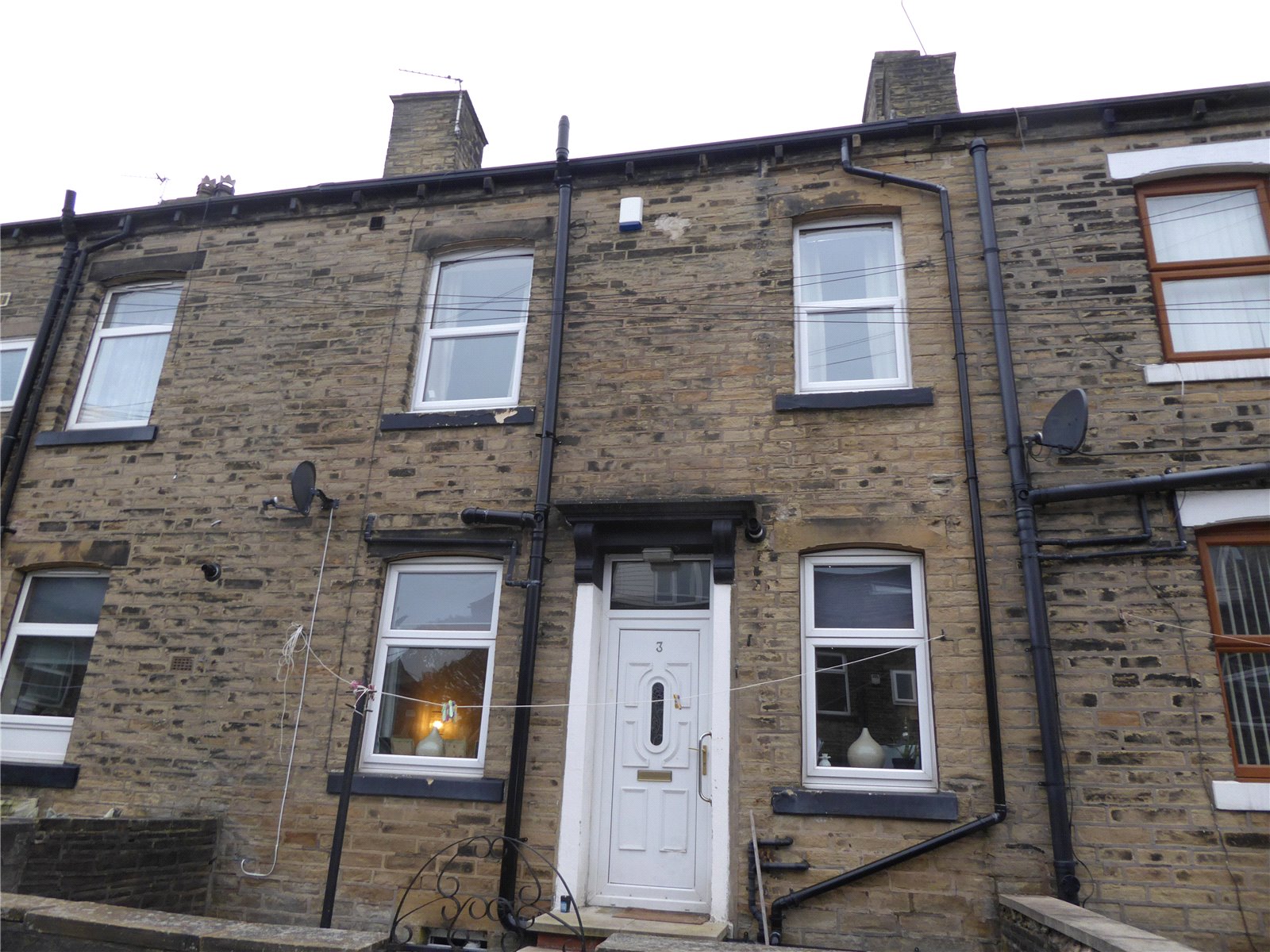 Whitegates Halifax 3 bedroom House To Let in Friendly Street, Ovenden