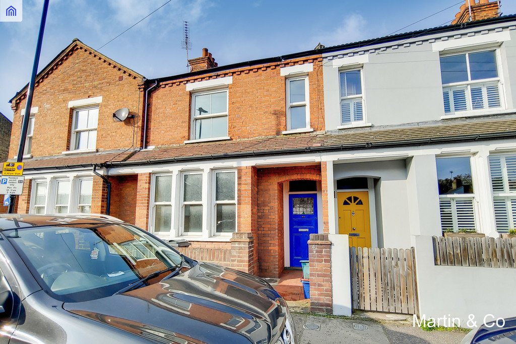 Martin Co Brentford 3 Bedroom Terraced House For Sale In