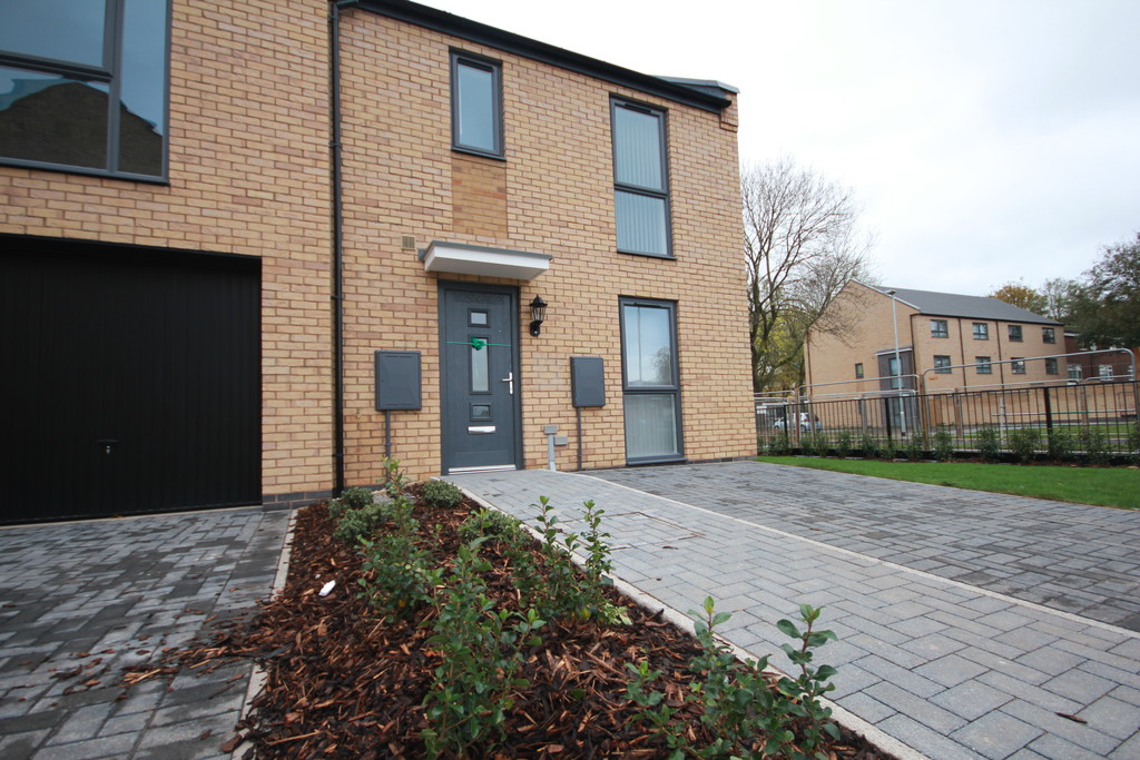 Martin & Co Birmingham City 2 bedroom SemiDetached House Let in Rowton