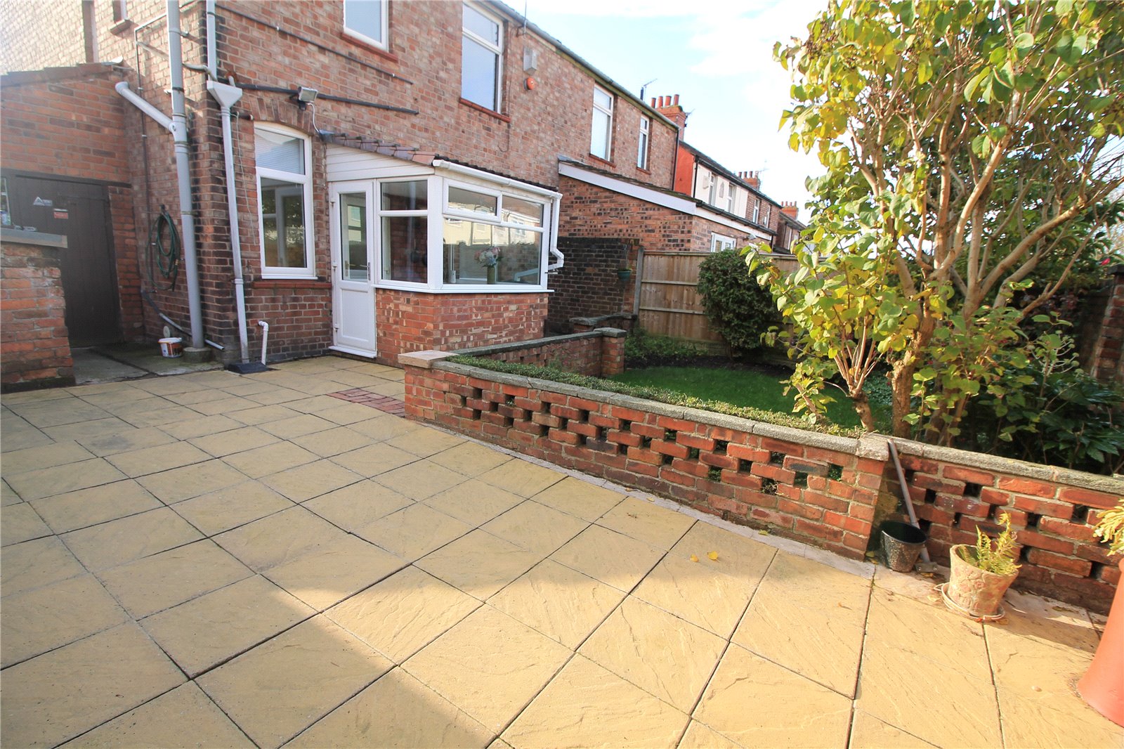 Whitegates Walton Vale 3 bedroom House SSTC in Stanley Gardens, Orrell